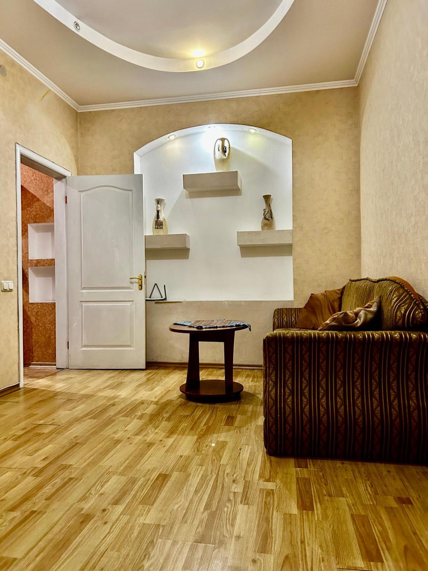 Apartment Near Train Station And Close To City Center Киев Экстерьер фото