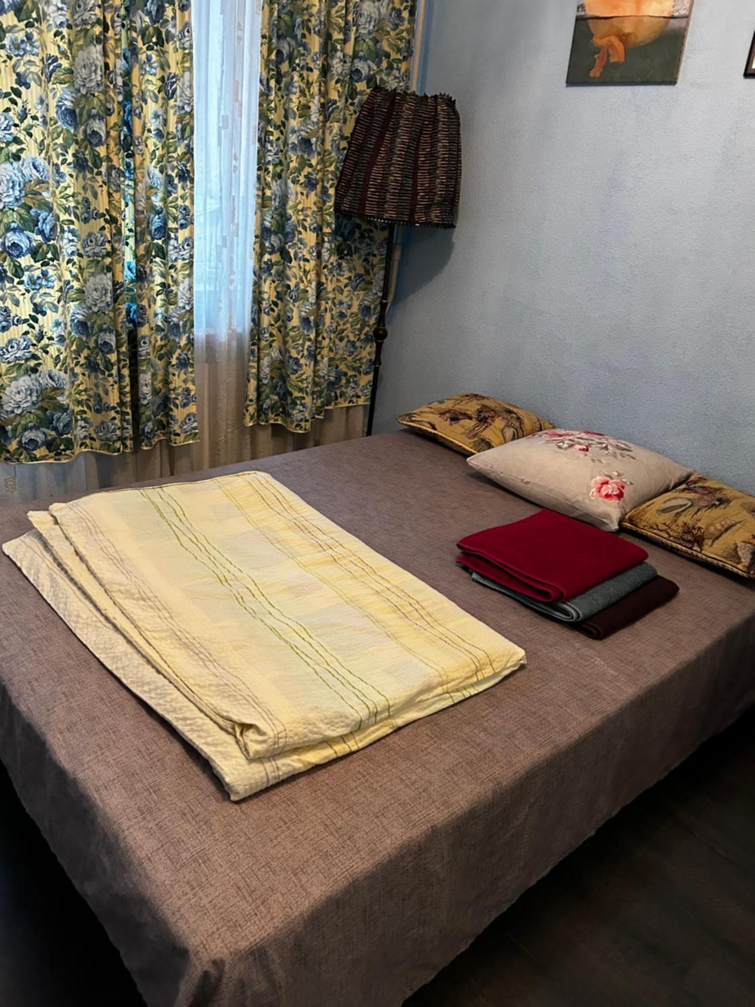 Apartment Near Train Station And Close To City Center Киев Экстерьер фото