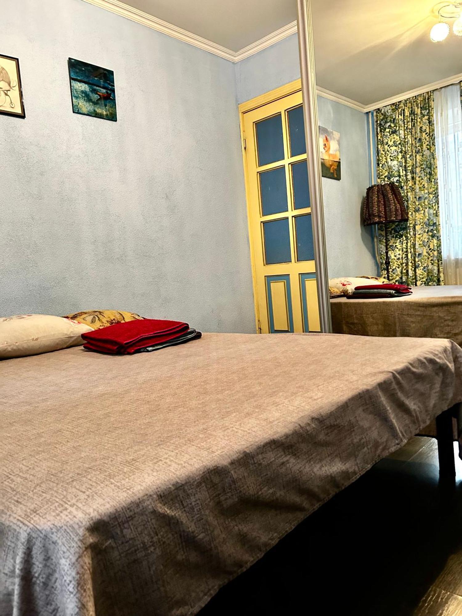 Apartment Near Train Station And Close To City Center Киев Экстерьер фото